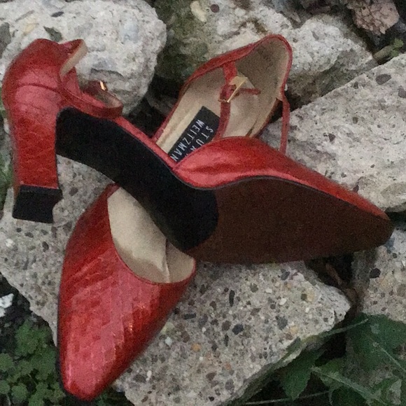Stuart Weitzman size 6 Red Textured Patent shoes - Picture 5 of 5